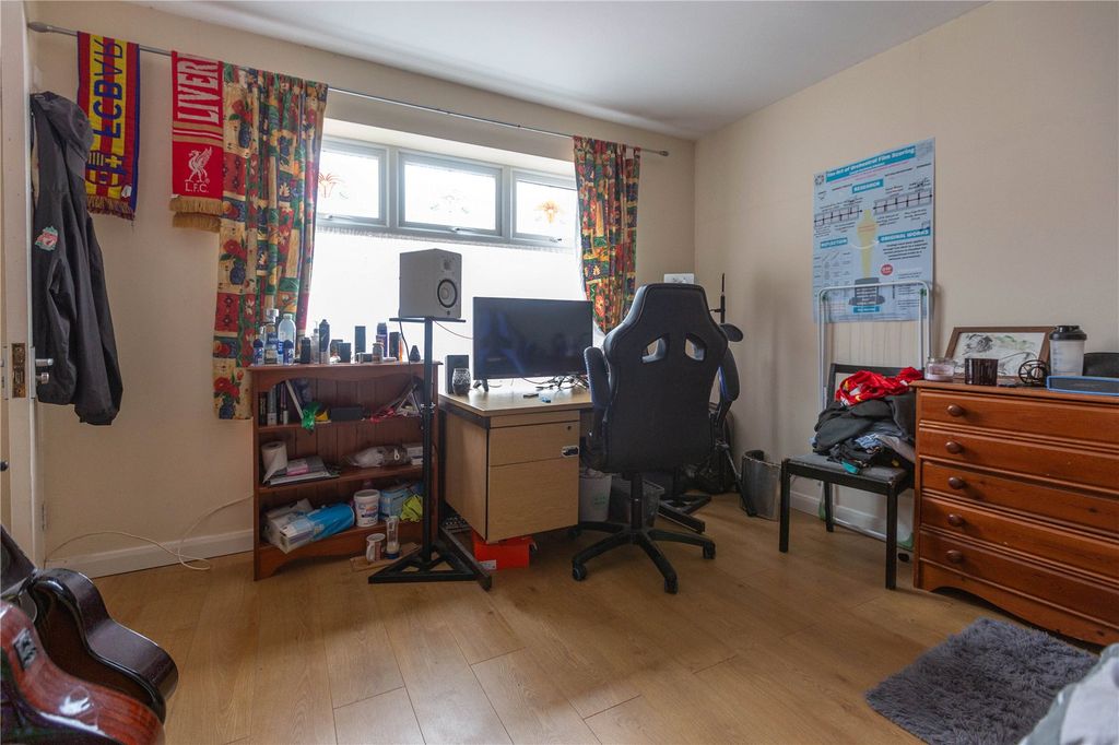 Property photo 3 of 23 Picture No. 24