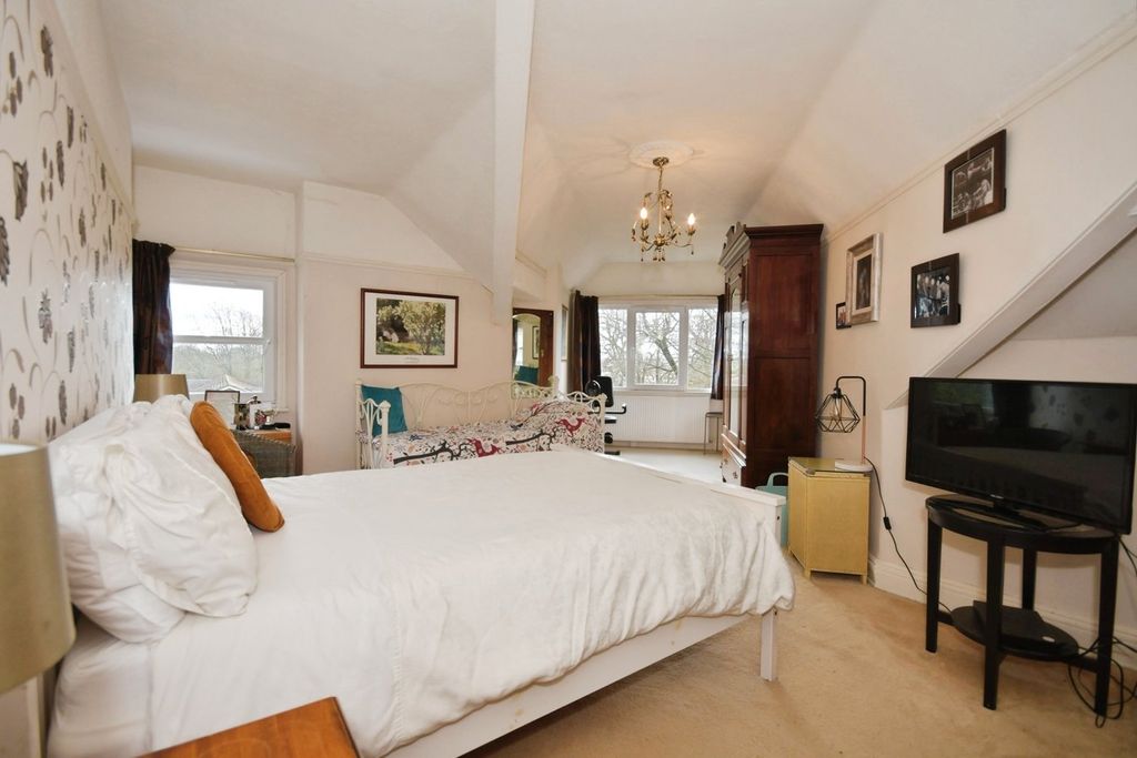 Additional image 8 of 3 bed flat for saleManchester Road, Buxton SK17