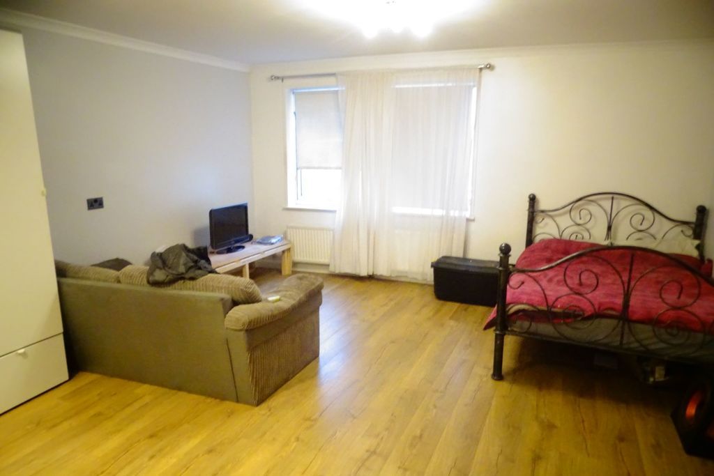 Property photo 3 of 6