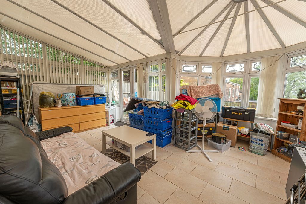 Property photo 3 of 28