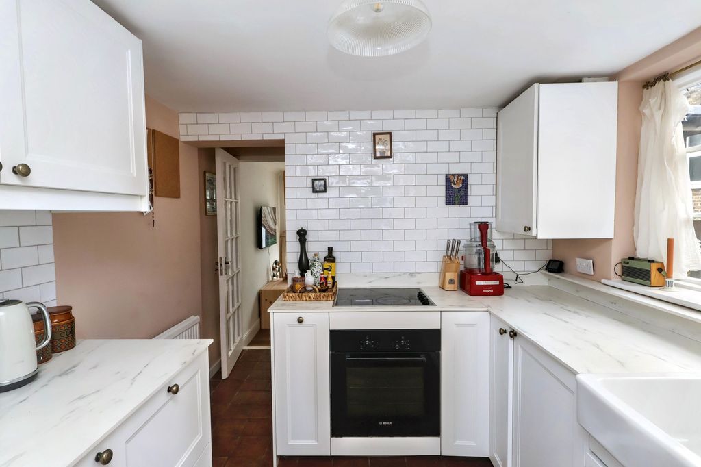 Property photo 3 of 25