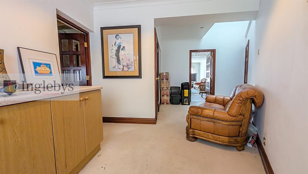 Property photo 2 of 24