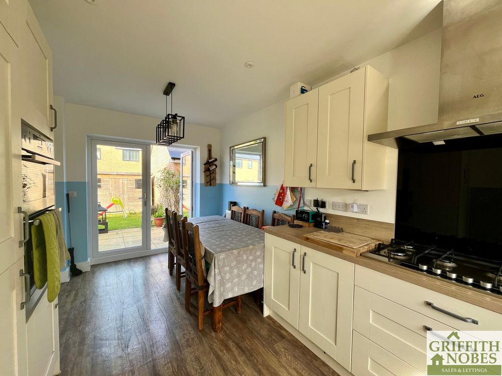 Property photo 3 of 13 Kitchen Diner
