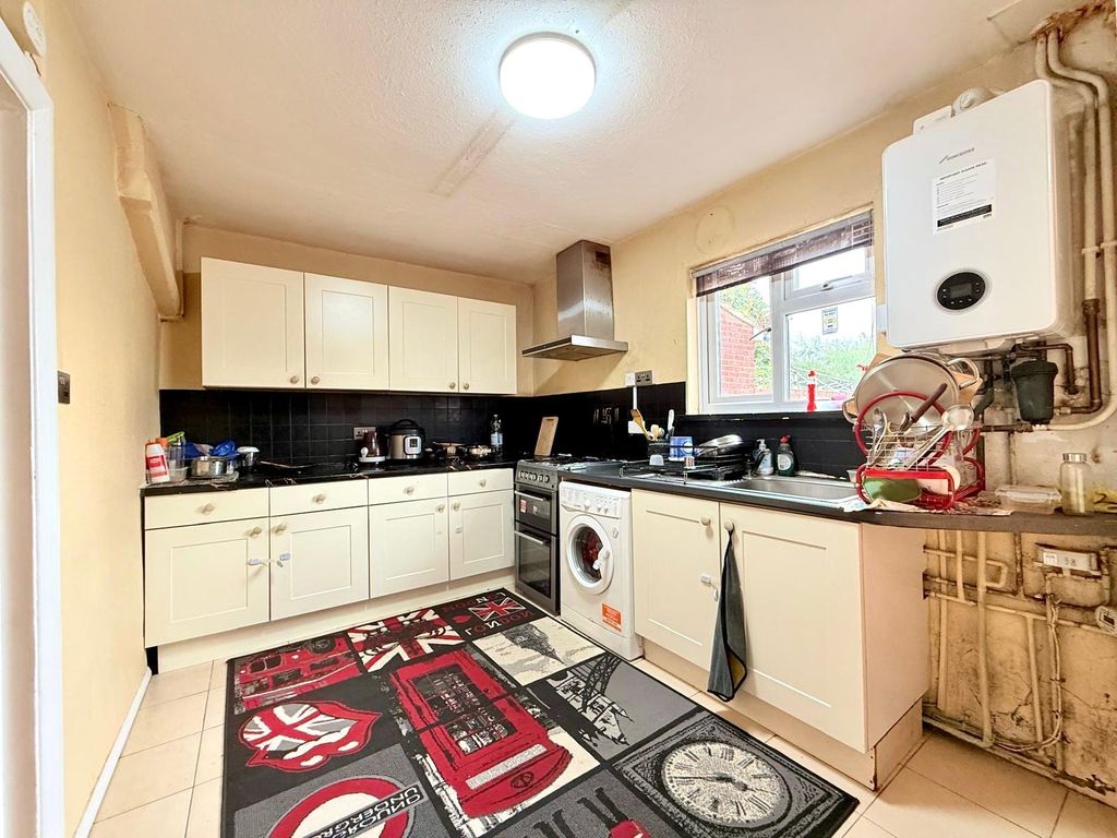Property photo 2 of 14