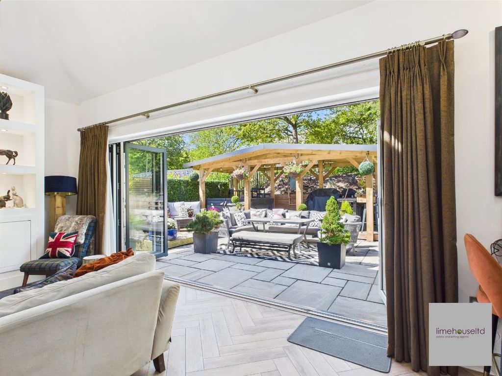 Property photo 1 of 37