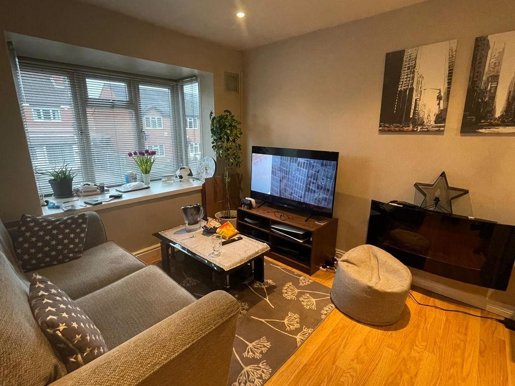 Property photo 2 of 5