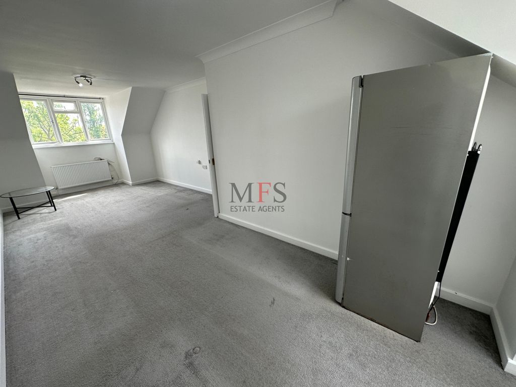 Property photo 2 of 14 Photo 9