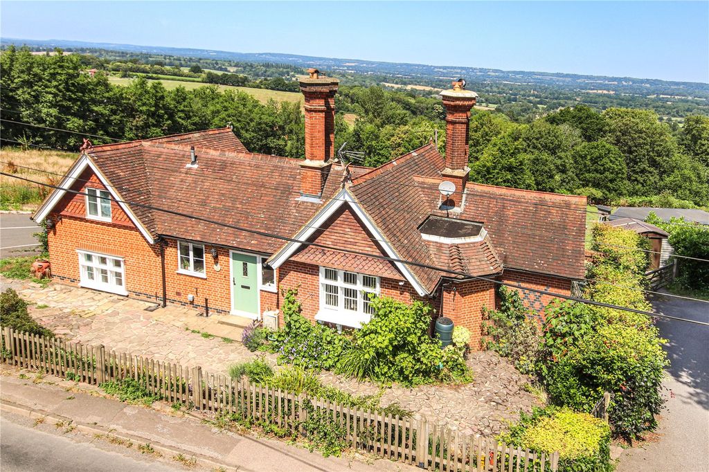 Property photo 1 of 27 Picture No. 02