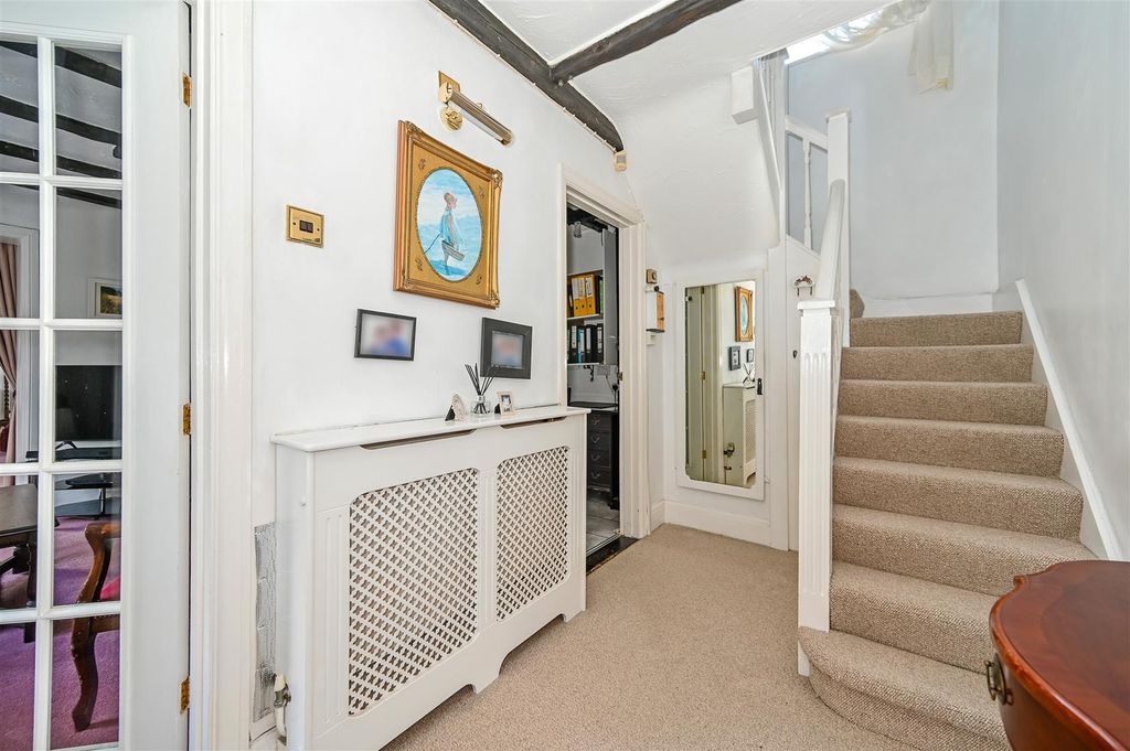 Property photo 3 of 27 Ph39_6326529.Jpg