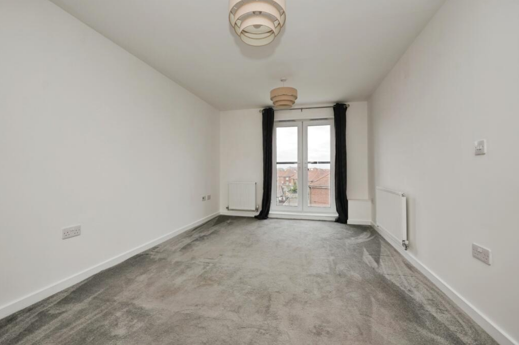 Property photo 3 of 5 Living Room