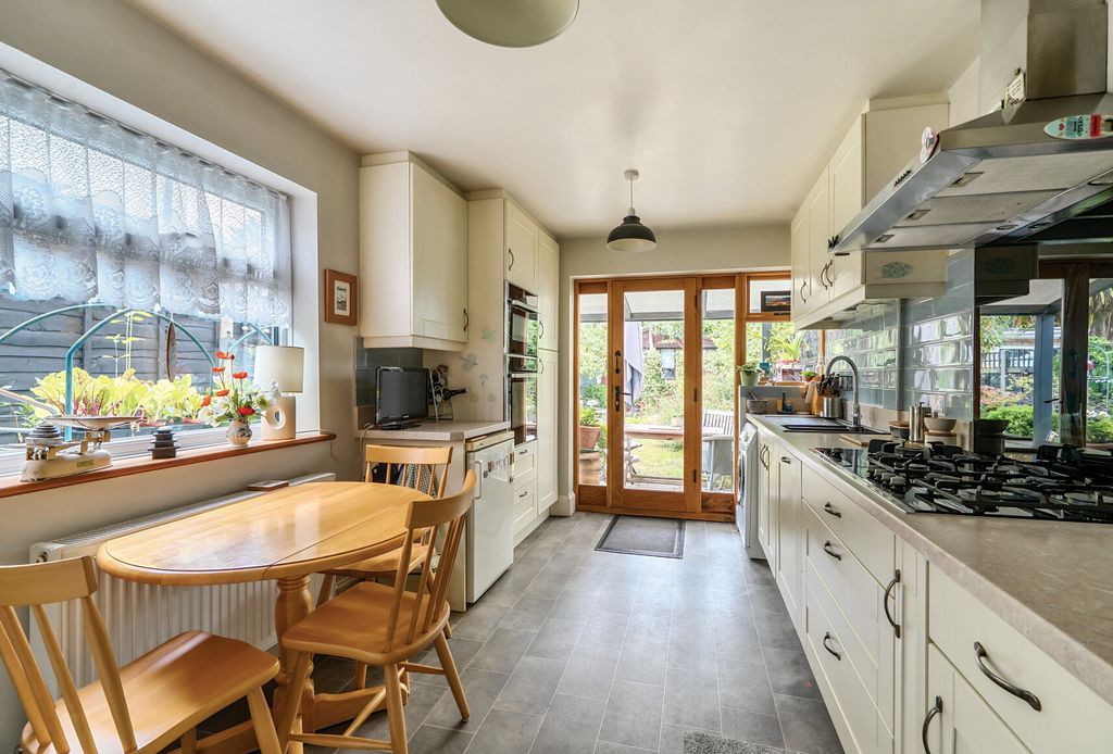 Property photo 2 of 15 1340100-5-68A30c8...