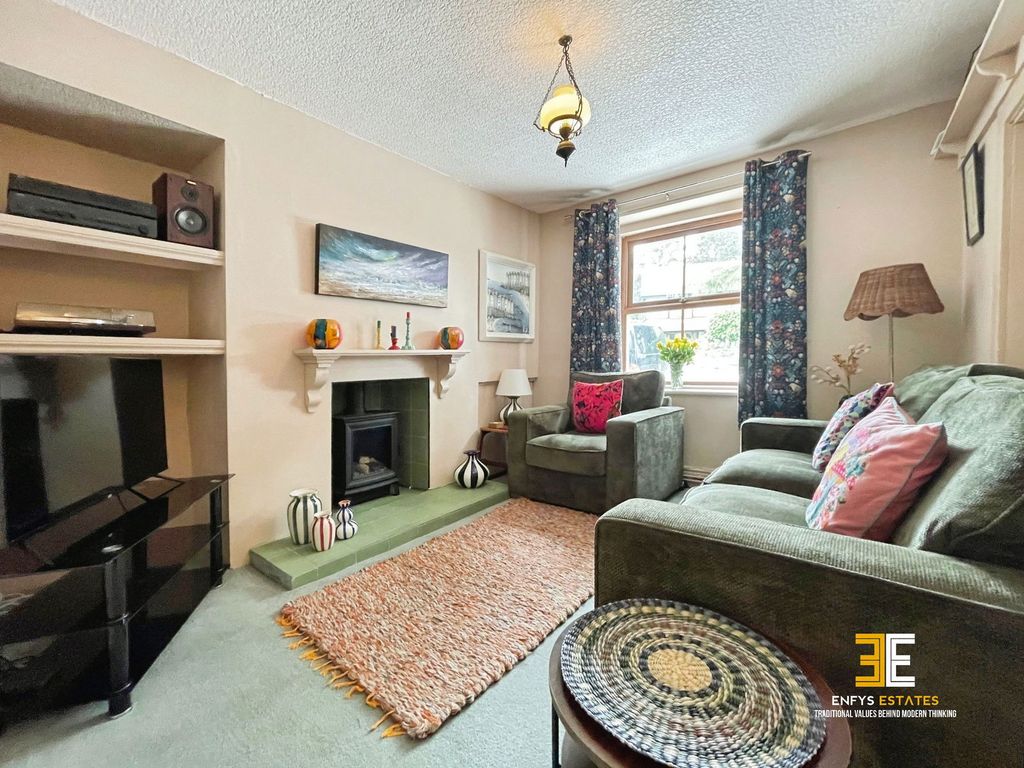 Property photo 2 of 41