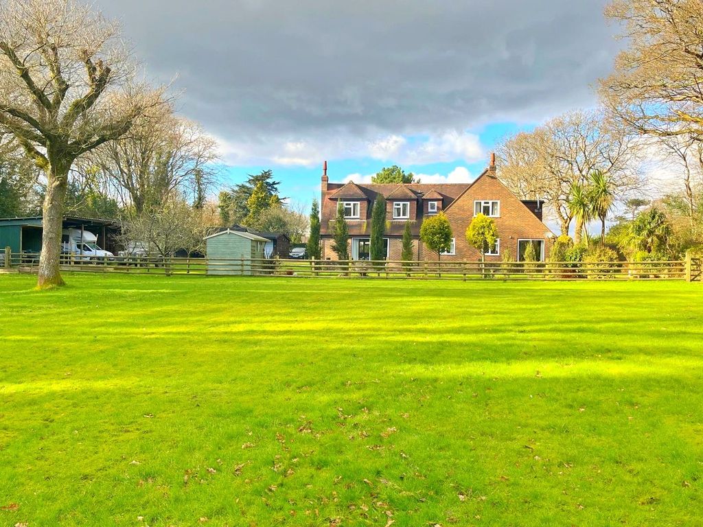 Property photo 1 of 36 Picture No. 12