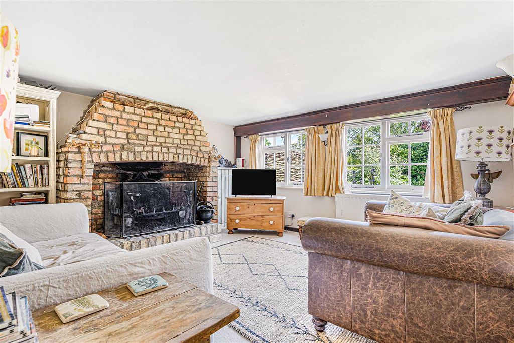 Property photo 2 of 17 6_86149.Jpg