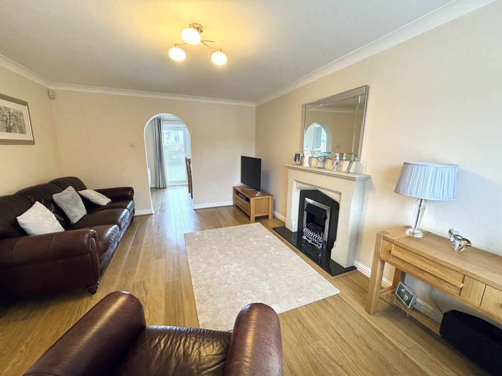 Property photo 3 of 23 Img_5573