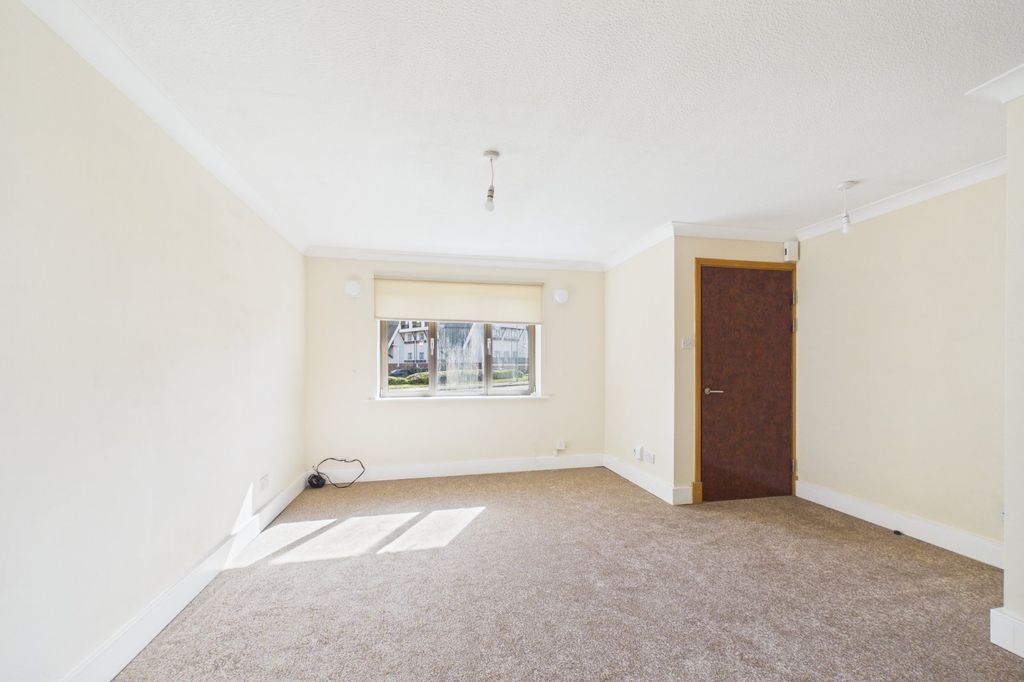 Property photo 2 of 7 Picture No. 06