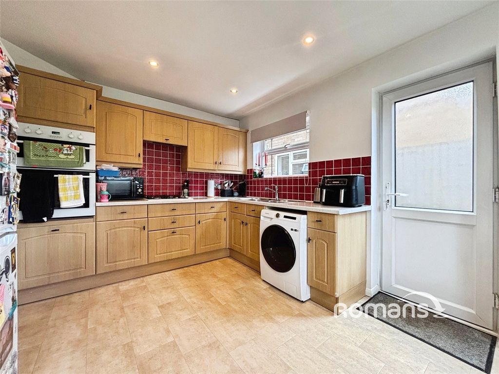 Property photo 2 of 15 Picture No. 06