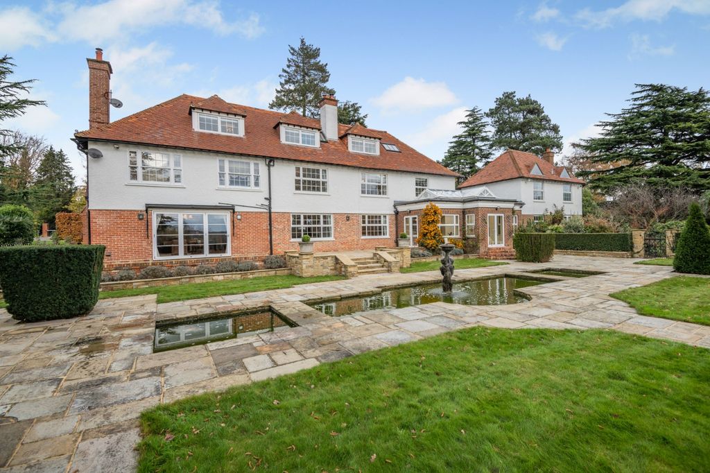 Property photo 2 of 31 Bigbury House