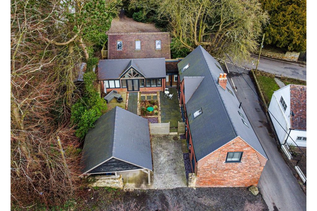Property photo 1 of 30