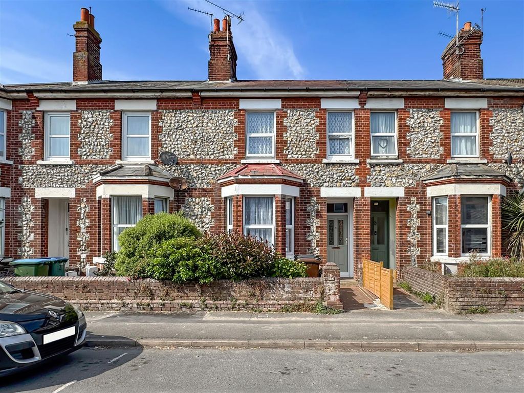 Property photo 1 of 15 5 Connaught Road - Front - Jpg