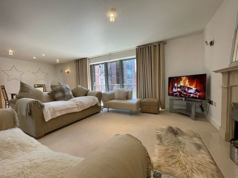 Property photo 1 of 12 Living Room