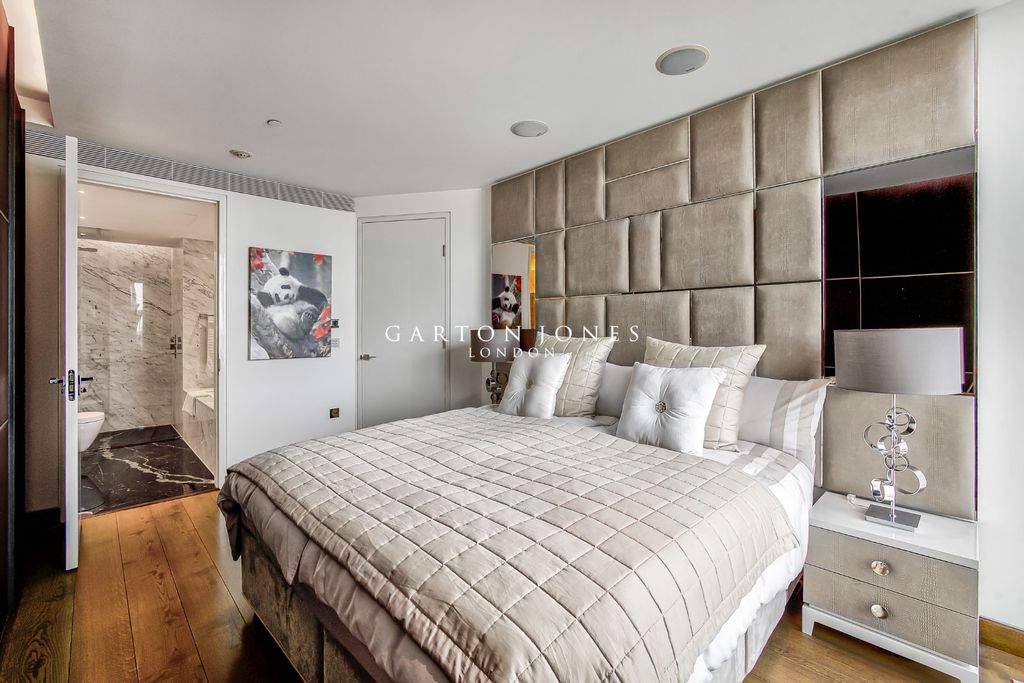 Additional image 8 of 2 bed flat to rentTower Building, 1 St Georges Wharf, London SW8