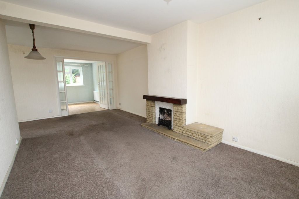 Property photo 2 of 16 Lounge