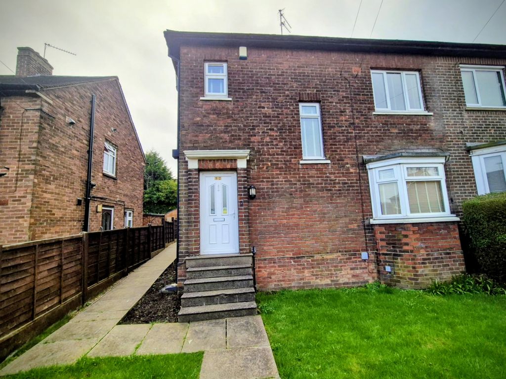 Property photo 1 of 13 3 Bed Semi-Detached House To Rent Langdale Drive, Wakefield Wf2