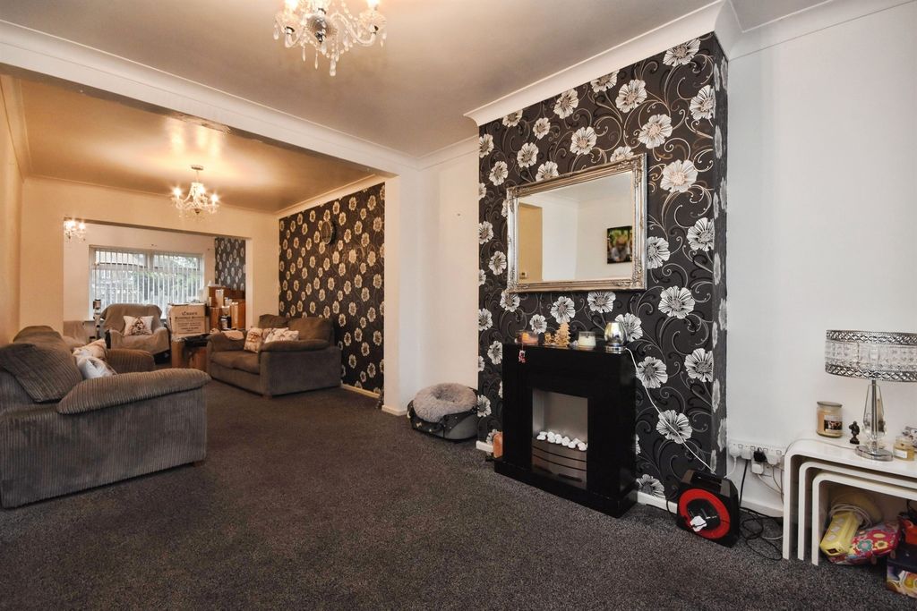 Property photo 3 of 15