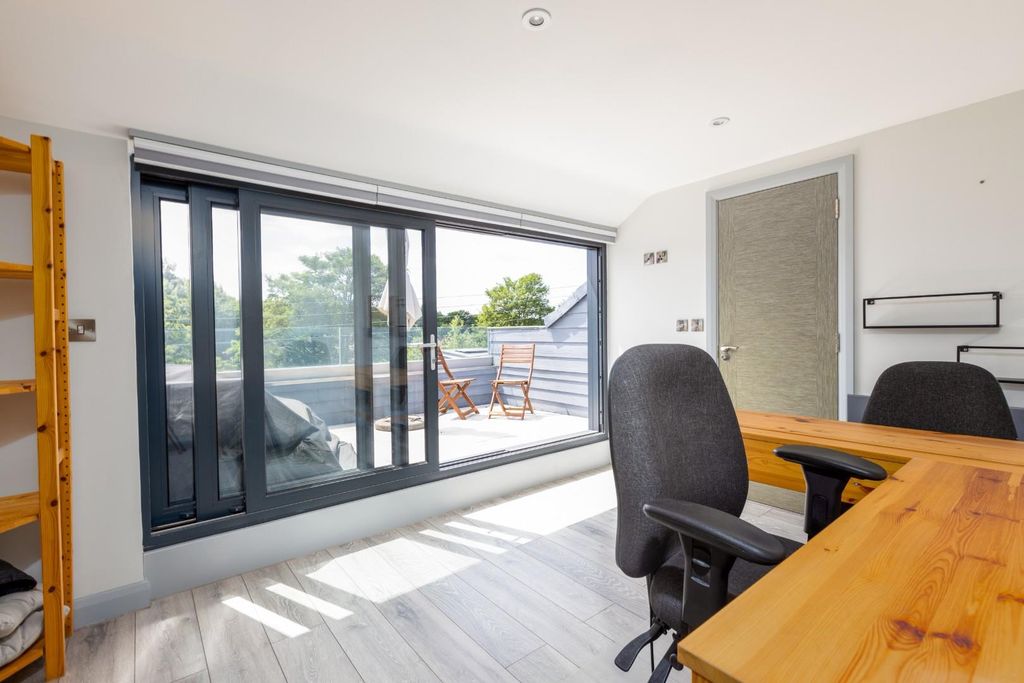 Property photo 1 of 20 Flat 7, Avon View, 153 Crews Hole Road, Bs5-15.Jpg