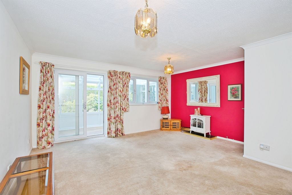 Property photo 3 of 16