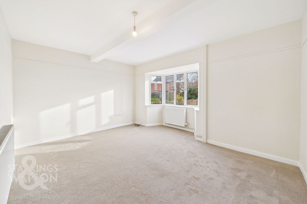 Property photo 3 of 26