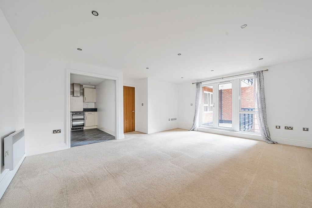 Property photo 2 of 8 Picture No. 26