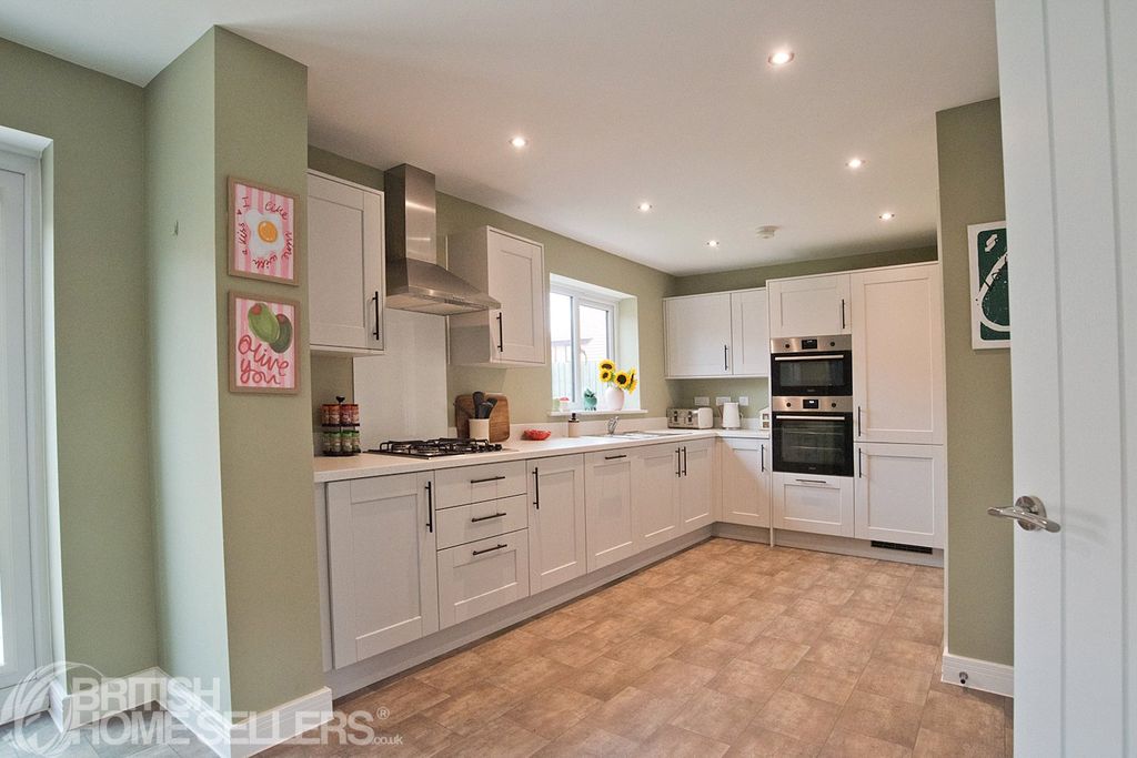 Property photo 3 of 16 Picture No. 09