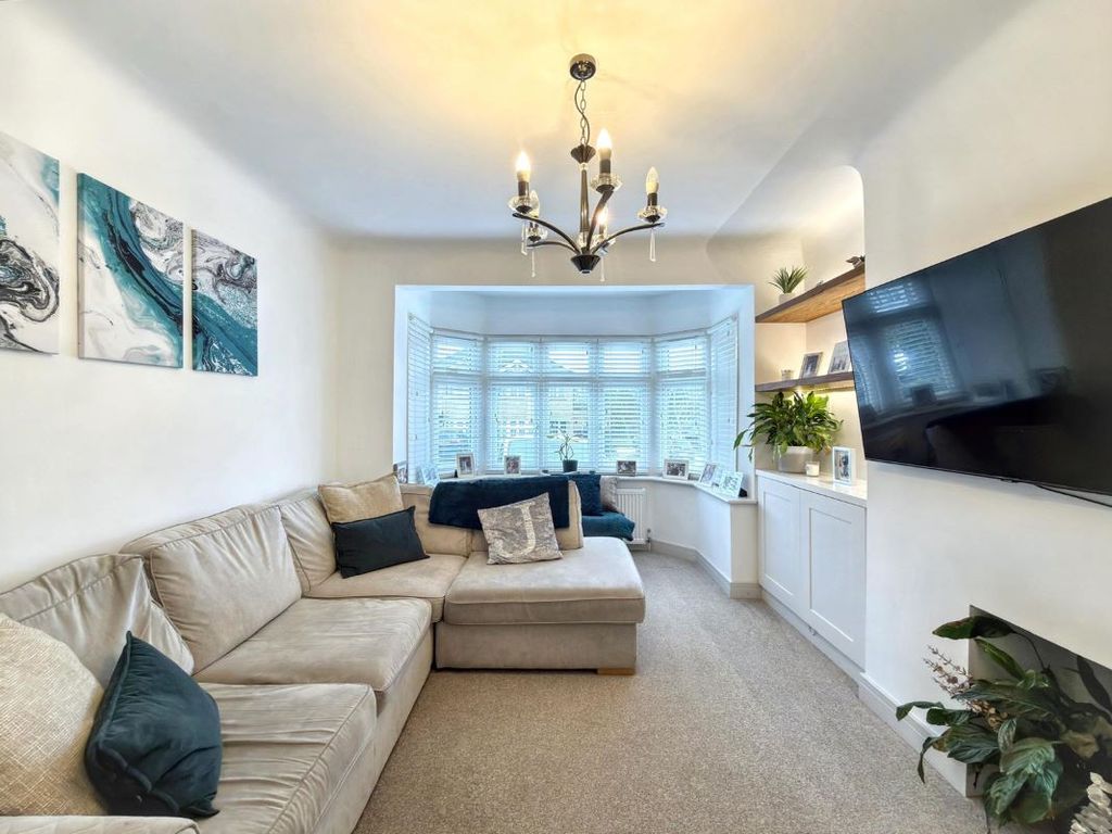 Property photo 3 of 16