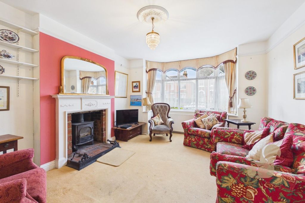 Property photo 3 of 33 Cam01254G0-Pr0441-Still015.Jpg