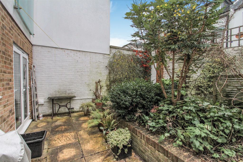 Property photo 2 of 5