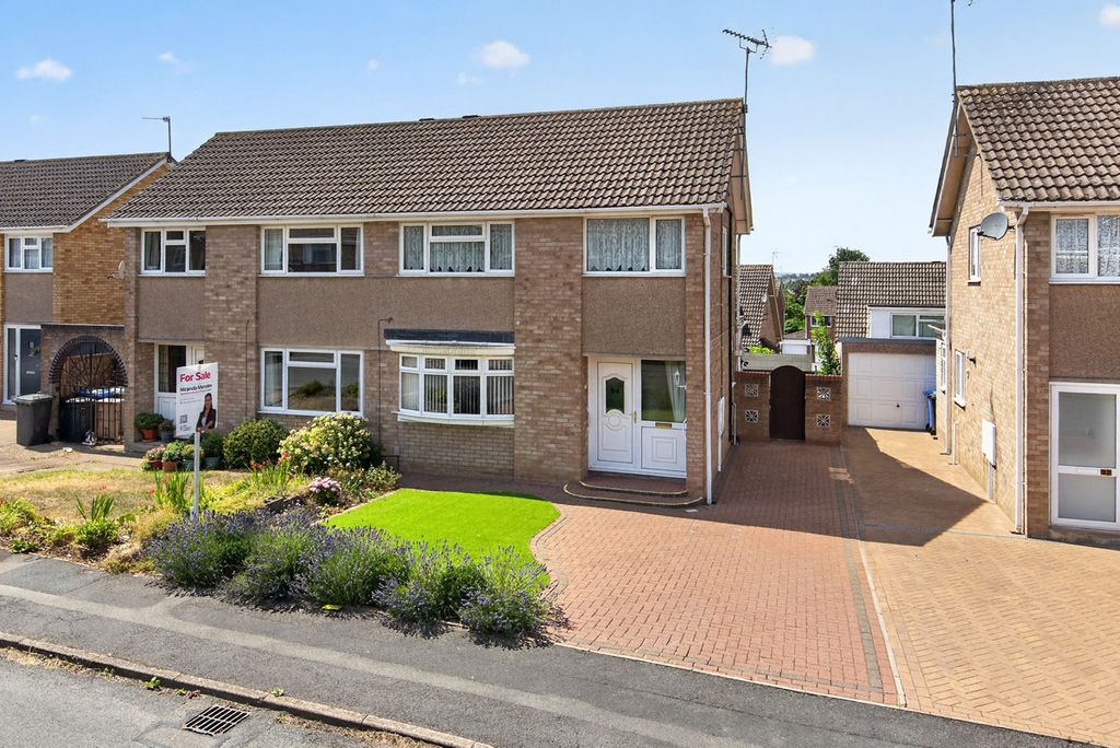 Property photo 1 of 34