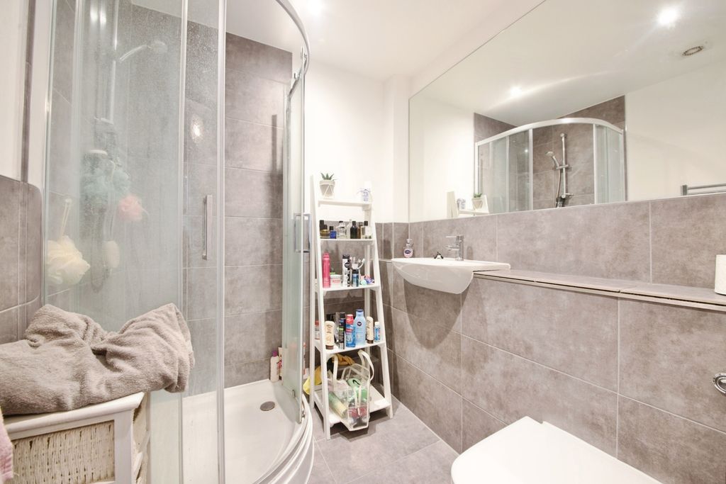 Property photo 2 of 17 Photo