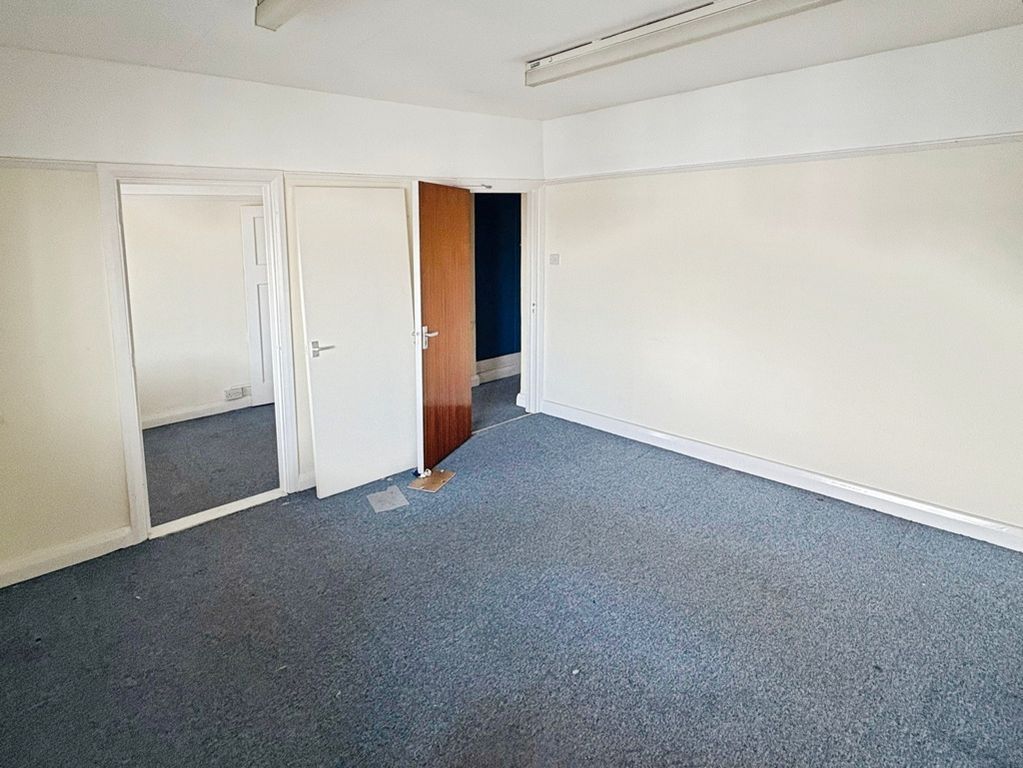 Property photo 2 of 8 Photo 2