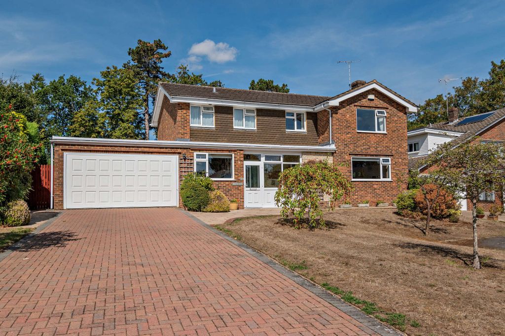 Property photo 1 of 17 Front Of House