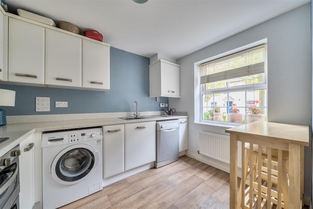 Property photo 2 of 24 1354989-16-68Caa55Dcfe9d.Jpg