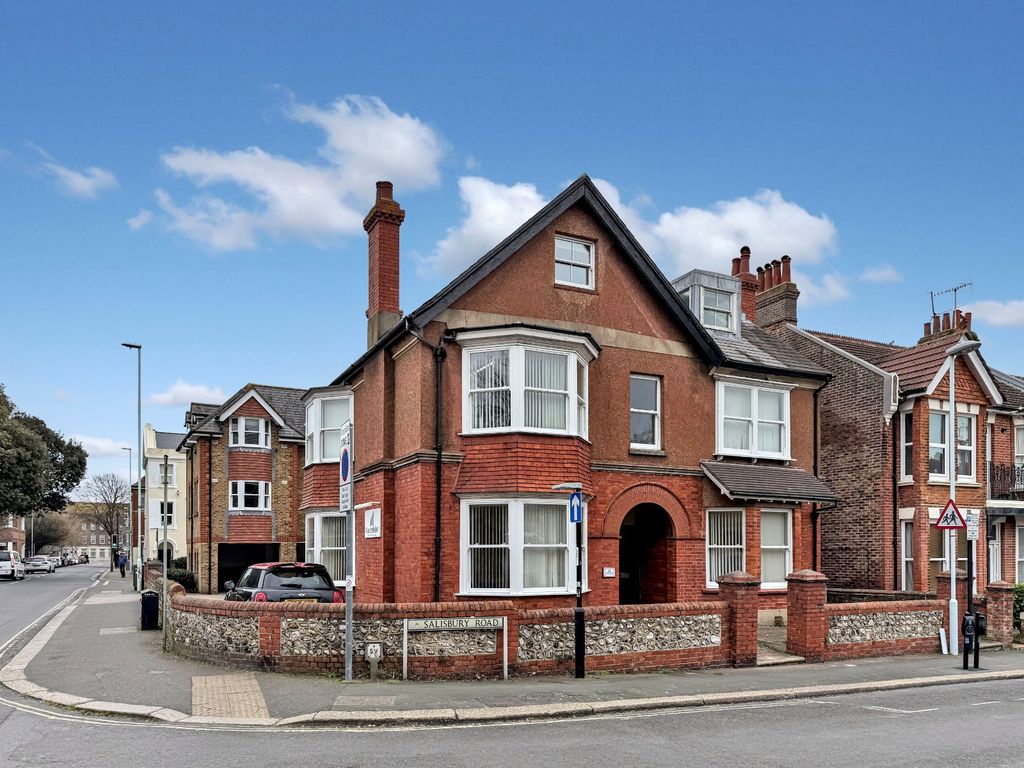 Property photo 2 of 14 Picture No. 05