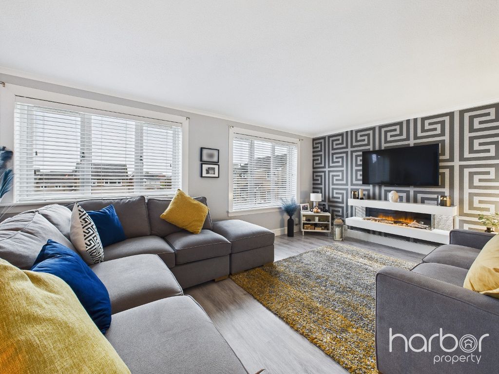 Property photo 2 of 17 4822164