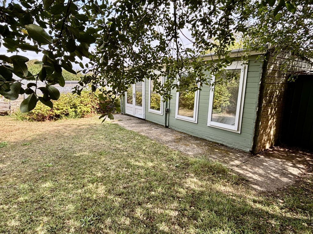 Property photo 3 of 7 Img 1662