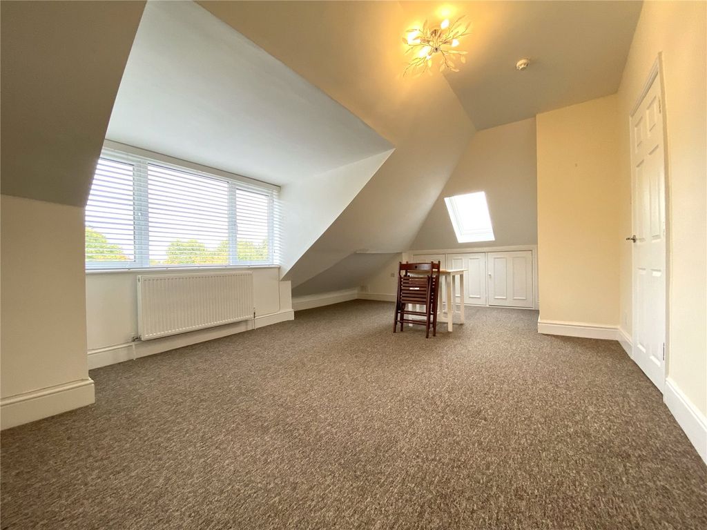 Property photo 2 of 9 Picture No. 04