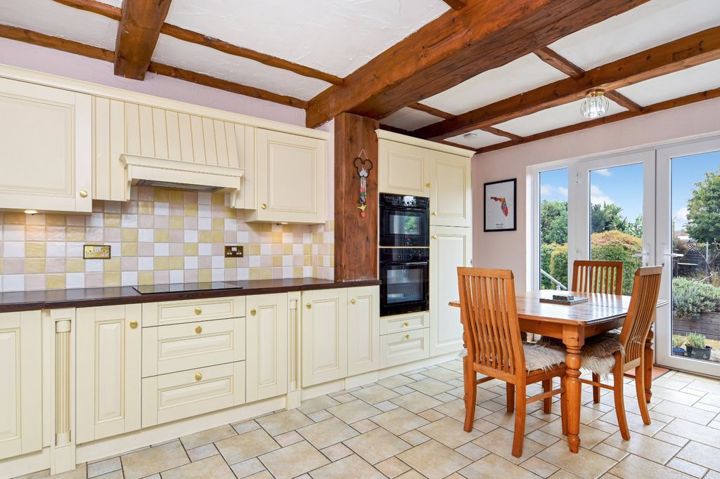 Property photo 2 of 54 Picture No. 28