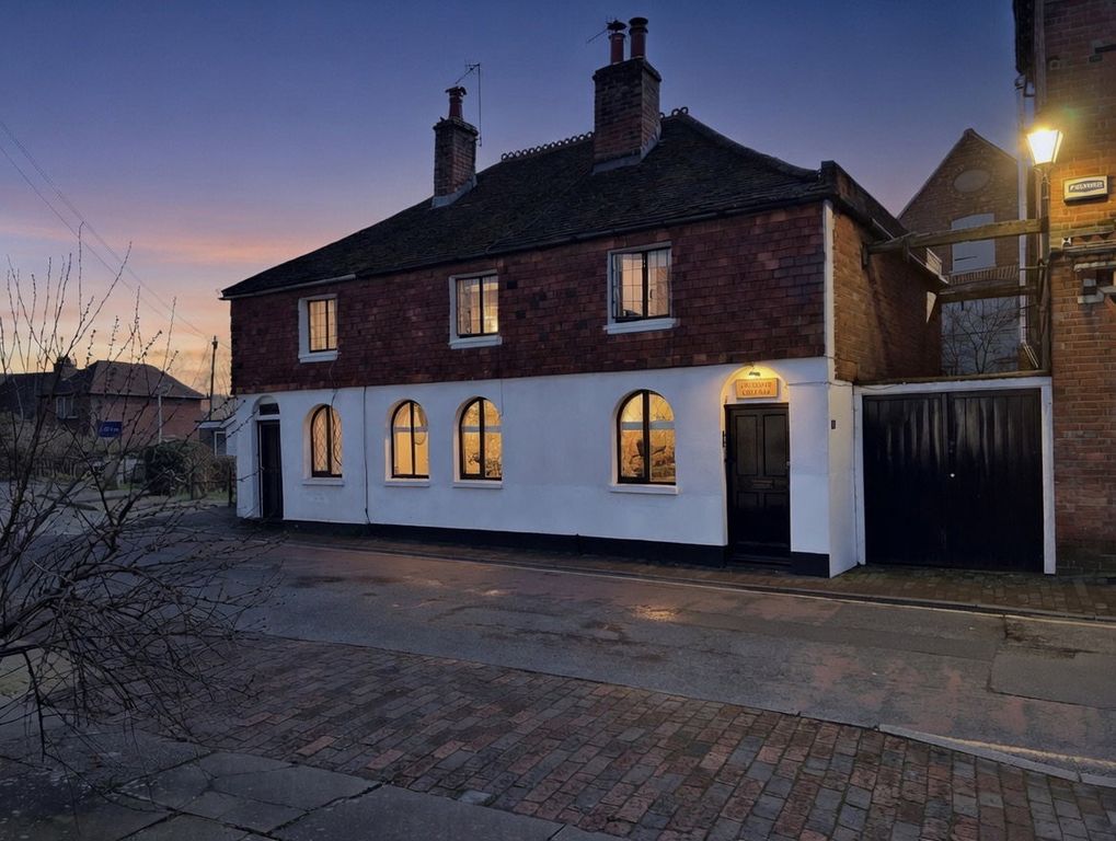 Property photo 1 of 16