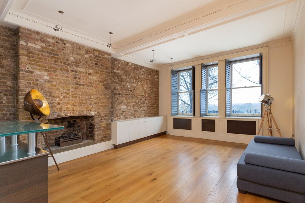 Property photo 3 of 10 Image