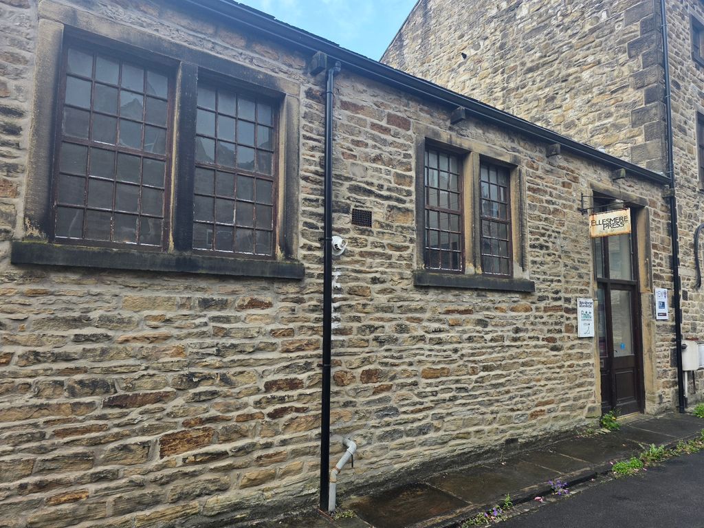 Property photo 2 of 4